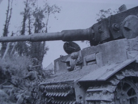 PzKpfw VI TIGER Ausf.E PzKpfw VI TIGER Ausf.E