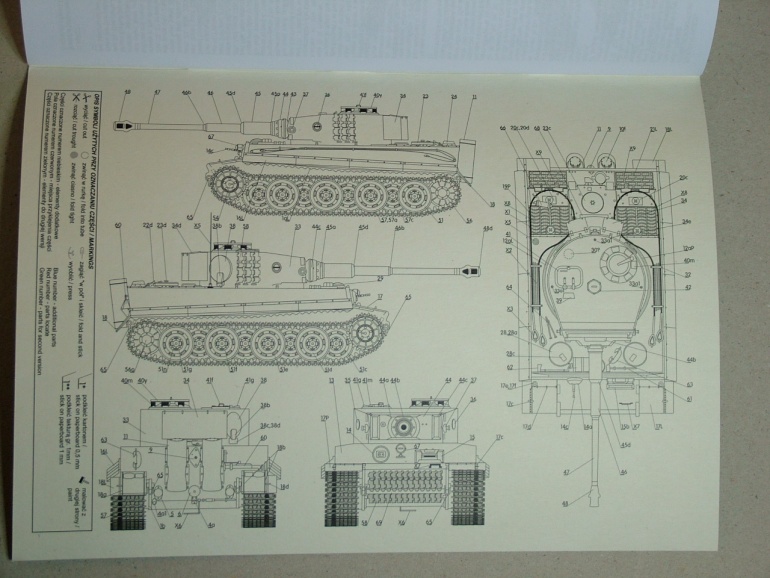 PzKpfw VI Tiger Ausf.E (Plná velikost v novém okně) PzKpfw VI Tiger Ausf.E