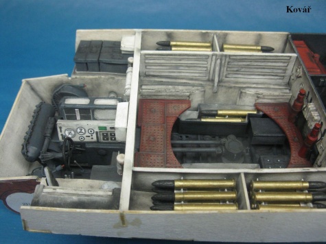 PzKpfw VI Tiger I / Halinski / 1:25 Kovář PzKpfw VI Tiger I / Halinski / 1:25 Kovář
