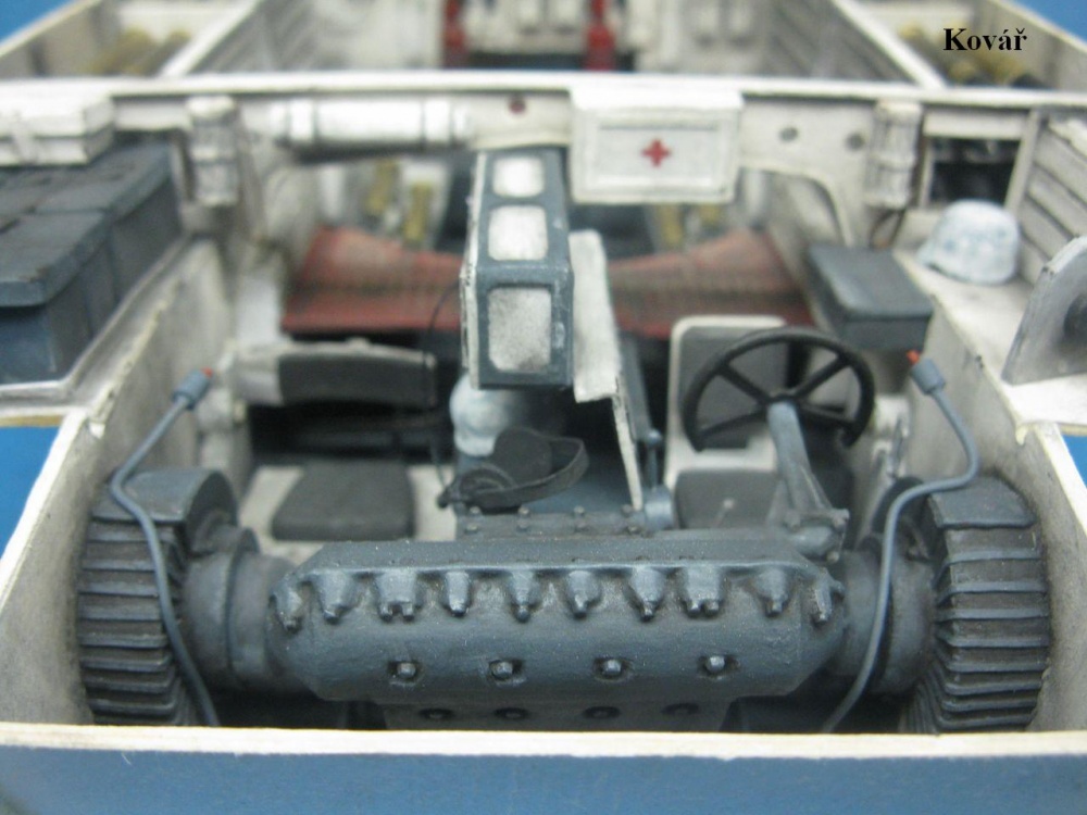 PzKpfw VI Tiger I / Halinski / 1:25 Kovář (Plná velikost v novém okně) PzKpfw VI Tiger I / Halinski / 1:25 Kovář