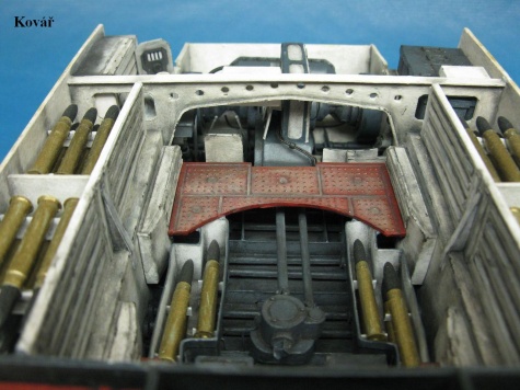 PzKpfw VI Tiger I / Halinski / 1:25 Kov��