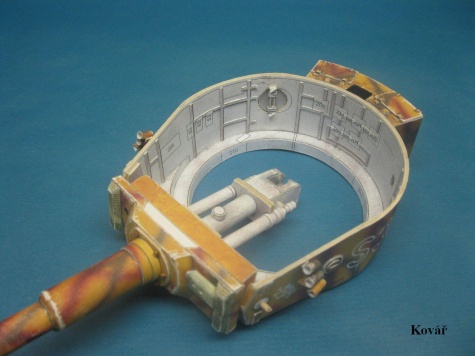 PzKpfw VI Tiger I / Halinski / 1:25 Kovář PzKpfw VI Tiger I / Halinski / 1:25 Kovář