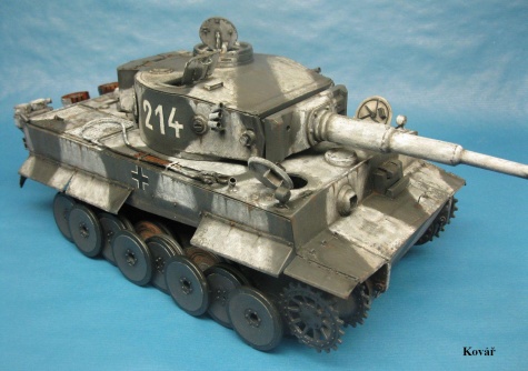 PzKpfw VI Tiger I / Halinski / 1:25 Kovář PzKpfw VI Tiger I / Halinski / 1:25 Kovář