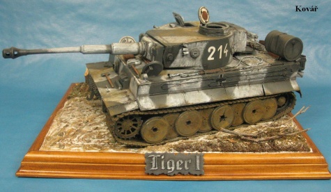 PzKpfw VI Tiger I / Halinski / 1:25 Kovář PzKpfw VI Tiger I / Halinski / 1:25 Kovář