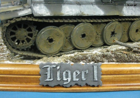 PzKpfw VI Tiger I / Halinski / 1:25 Kovář PzKpfw VI Tiger I / Halinski / 1:25 Kovář