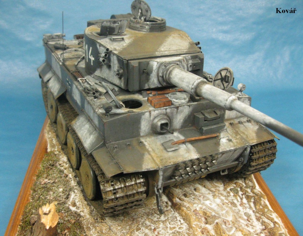 PzKpfw VI Tiger I / Halinski / 1:25 Kovář (Plná velikost v novém okně) PzKpfw VI Tiger I / Halinski / 1:25 Kovář