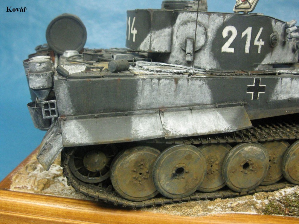 PzKpfw VI Tiger I / Halinski / 1:25 Kovář (Plná velikost v novém okně) PzKpfw VI Tiger I / Halinski / 1:25 Kovář