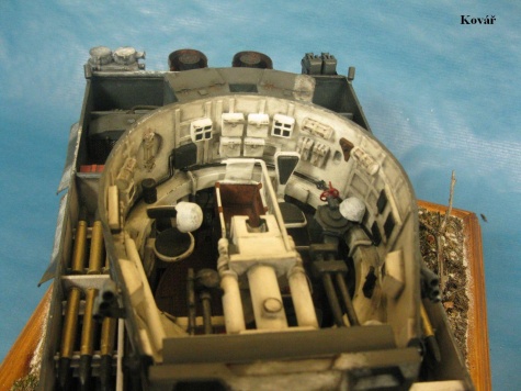 PzKpfw VI Tiger I / Halinski / 1:25 Kovář PzKpfw VI Tiger I / Halinski / 1:25 Kovář
