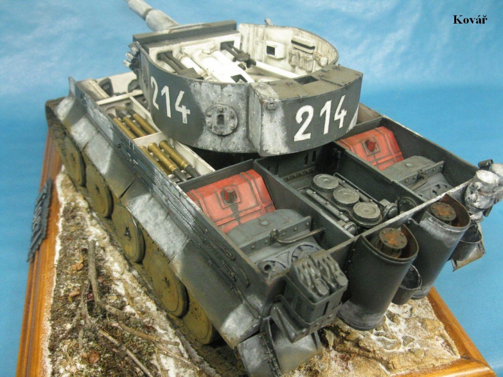 PzKpfw VI Tiger I / Halinski / 1:25 Kovář (Plná velikost v novém okně) PzKpfw VI Tiger I / Halinski / 1:25 Kovář