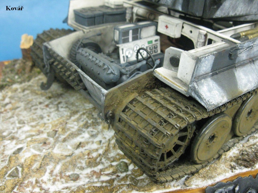 PzKpfw VI Tiger I / Halinski / 1:25 Kovář (Plná velikost v novém okně) PzKpfw VI Tiger I / Halinski / 1:25 Kovář