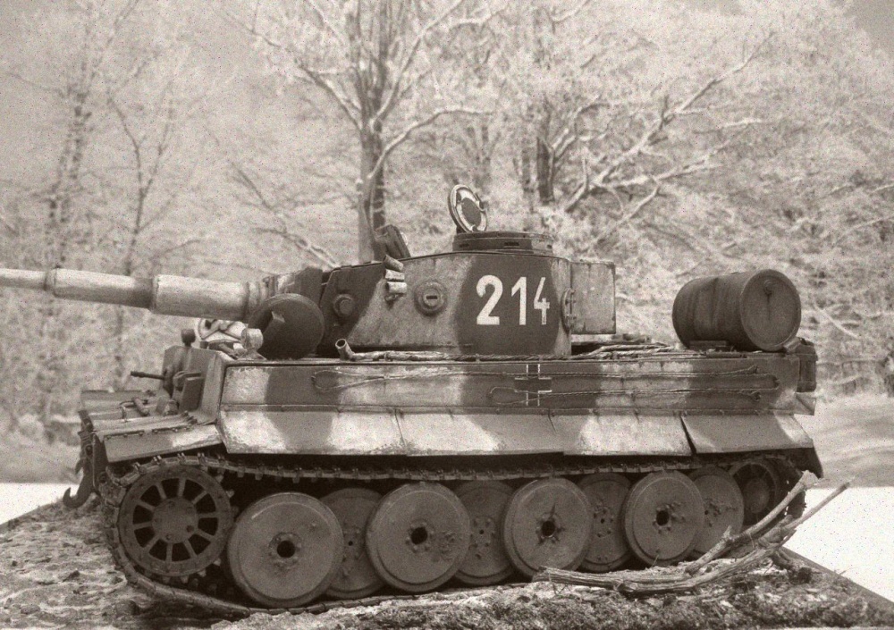 PzKpfw VI Tiger I / Halinski / 1:25 Kovář (Plná velikost v novém okně) PzKpfw VI Tiger I / Halinski / 1:25 Kovář