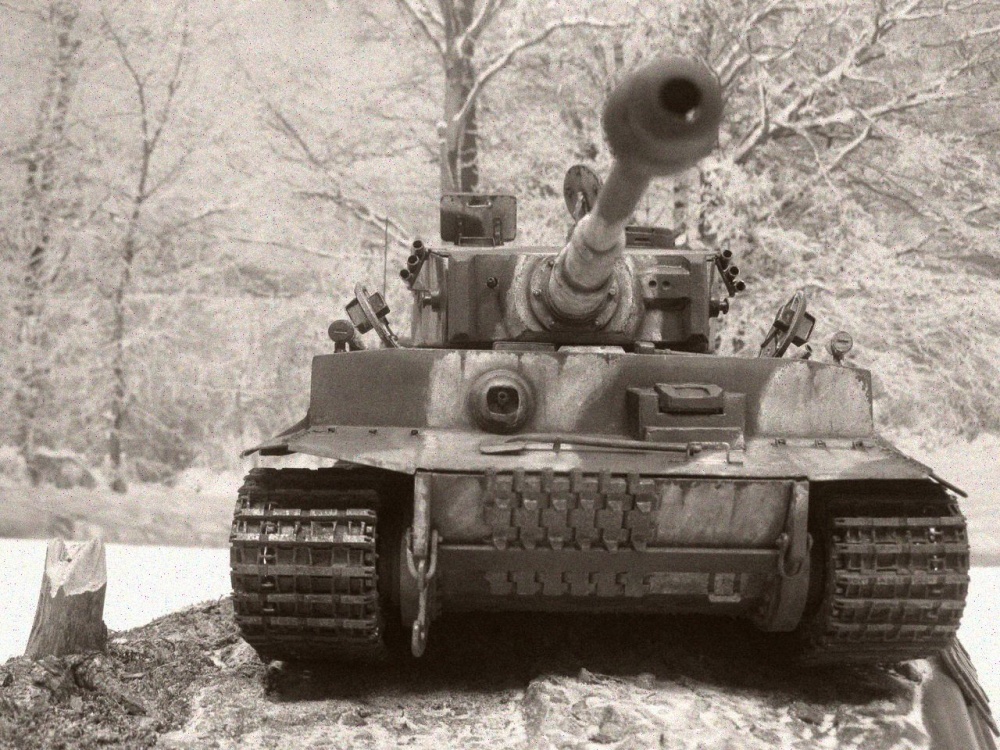 PzKpfw VI Tiger I / Halinski / 1:25 Kovář (Plná velikost v novém okně) PzKpfw VI Tiger I / Halinski / 1:25 Kovář