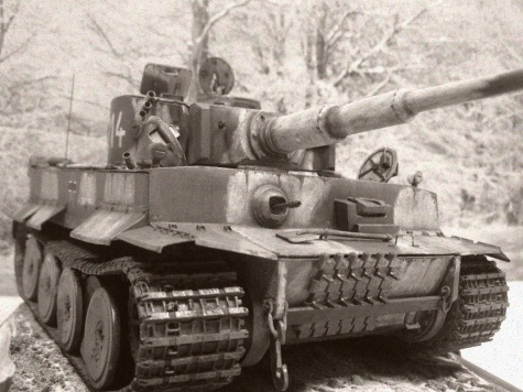 PzKpfw VI Tiger I / Halinski / 1:25 Kov��