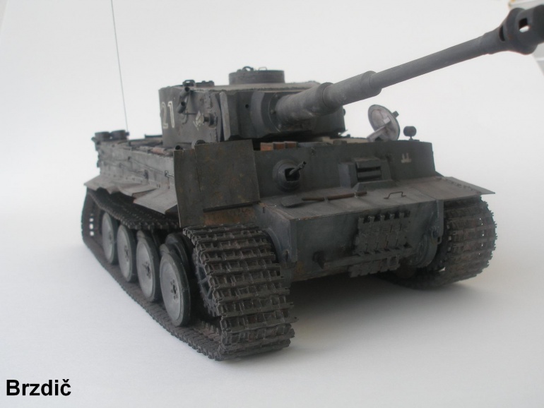 PzKpfw VI Tiger I (Plná velikost v novém okně) PzKpfw VI Tiger I