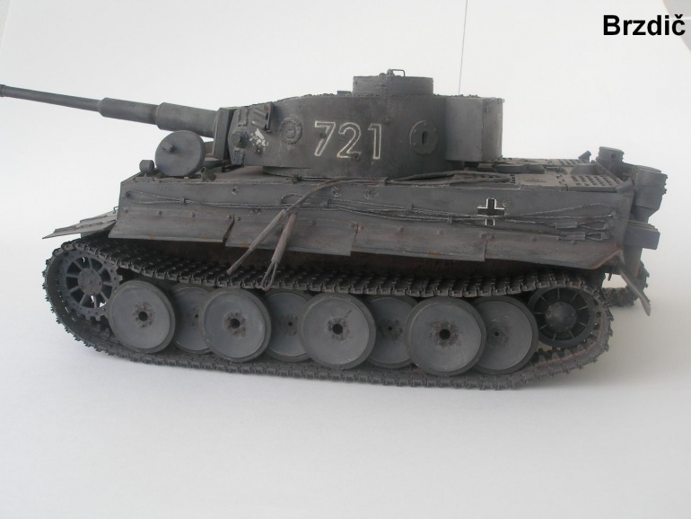 19566