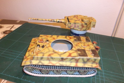 PzKpfw VI Tiger Ausf hibrid , dokončování PzKpfw VI Tiger Ausf hibrid , dokončování
