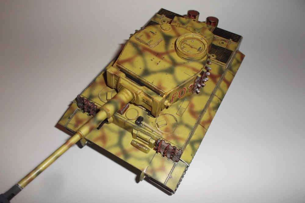 PzKpfw VI Tiger Ausf hibrid , dokončování (Plná velikost v novém okně) PzKpfw VI Tiger Ausf hibrid , dokončování