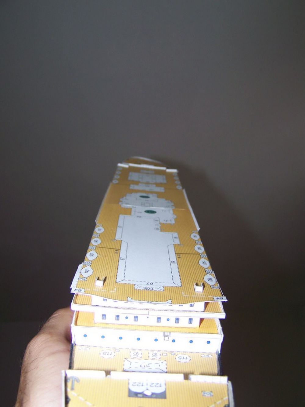 R.M.S. TITANIC (Plná velikost v novém okně) R.M.S. TITANIC