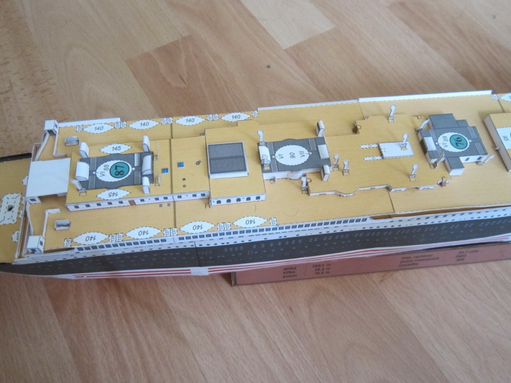 R.M.S. TITANIC (Plná velikost v novém okně) R.M.S. TITANIC