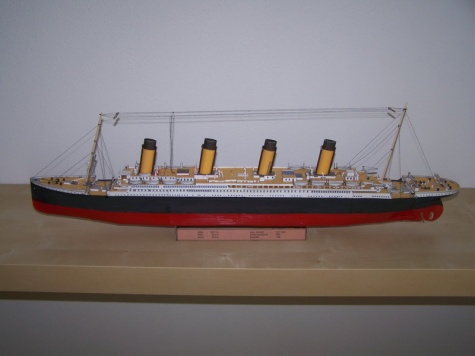 R.M.S. TITANIC 