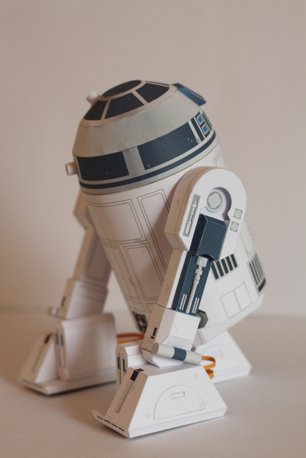 R2-D2 (Plná velikost v novém okně) R2-D2