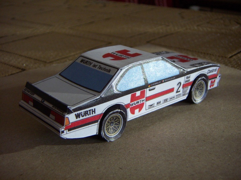 Race cars (Plná velikost v novém okně) Race cars