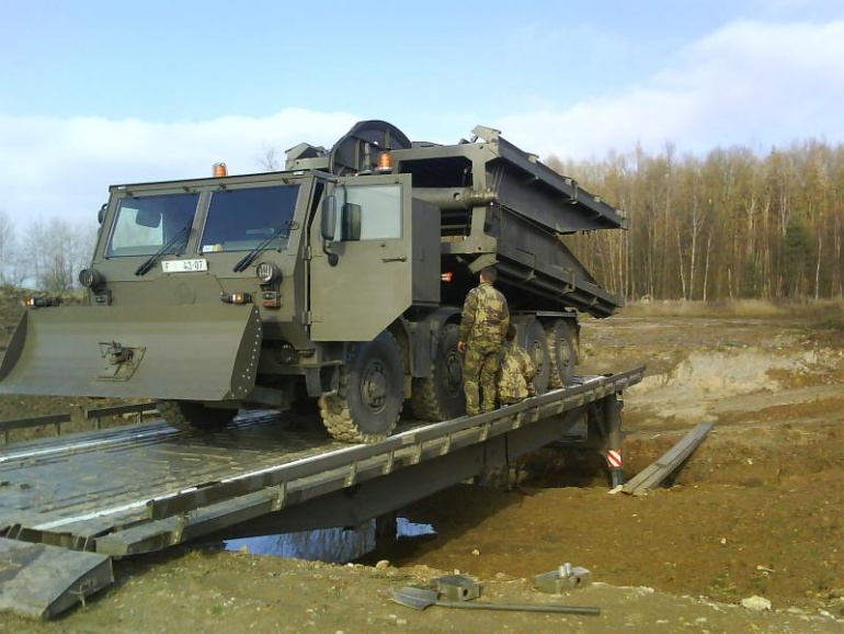Řada T 815-7 různé foto (Plná velikost v novém okně) Řada T 815-7 různé foto