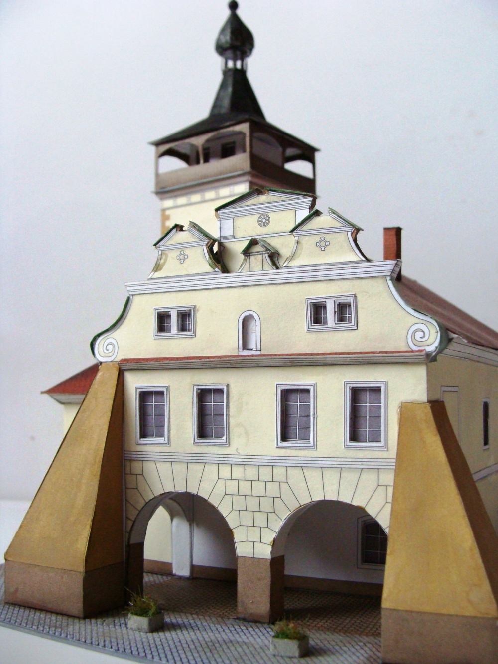 Radniční věž Dobrovice (Plnďż˝ velikost v novďż˝m oknďż˝) Radniční věž Dobrovice