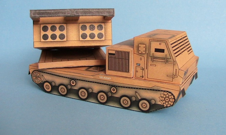 Raketomet MLRS M-270 (Plná velikost v novém okně) Raketomet MLRS M-270
