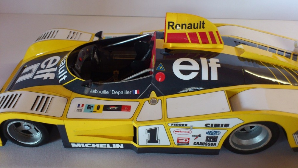 Renault A443 (Plná velikost v novém okně) Renault A443