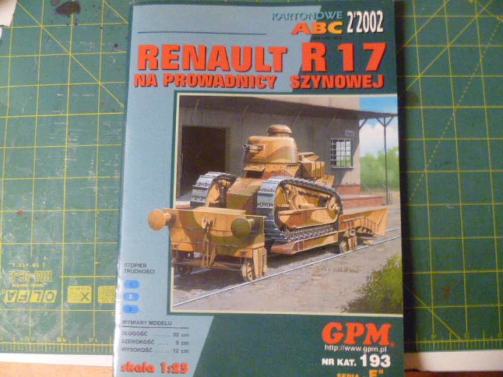Renault R-17 + železniční podvozek (Plná velikost v novém okně) Renault R-17 + železniční podvozek