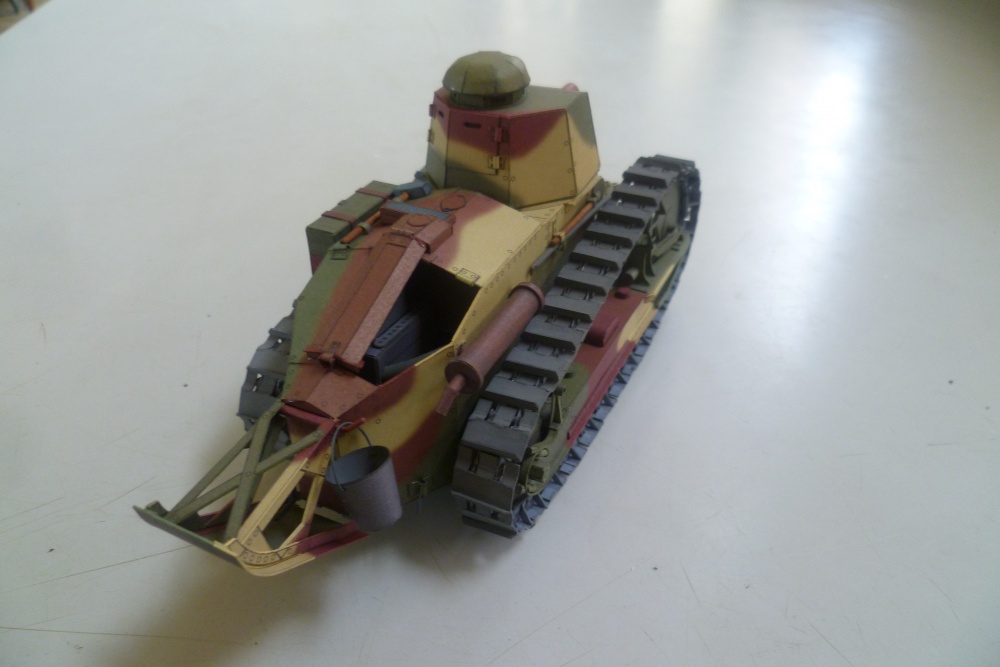 Renault R-17 + �elezni�n� podvozek