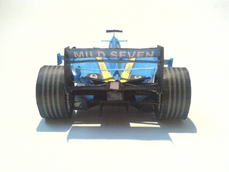 Renault R25 Fernando Alonso 2005 (Plná velikost v novém okně) Renault R25 Fernando Alonso 2005