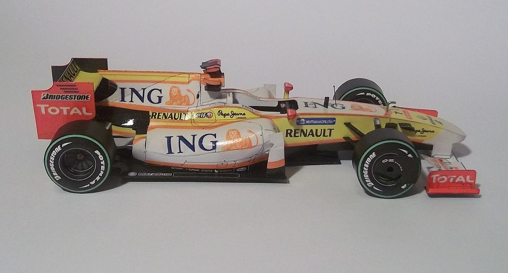 Renault R29 - Fernando Alonso, German GP 2009 (Plná velikost v novém okně) Renault R29 - Fernando Alonso, German GP 2009