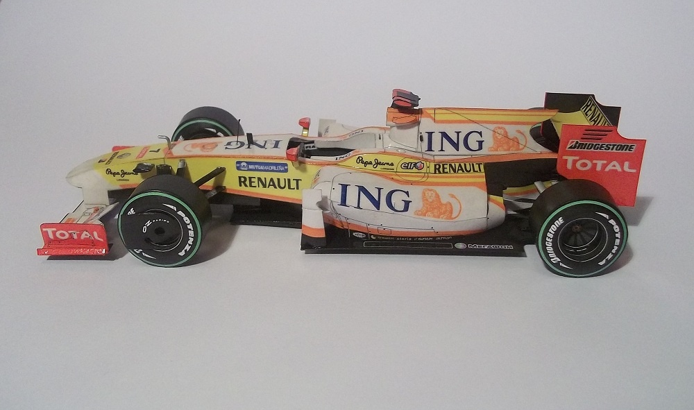 Renault R29 - Fernando Alonso, German GP 2009 (Plná velikost v novém okně) Renault R29 - Fernando Alonso, German GP 2009