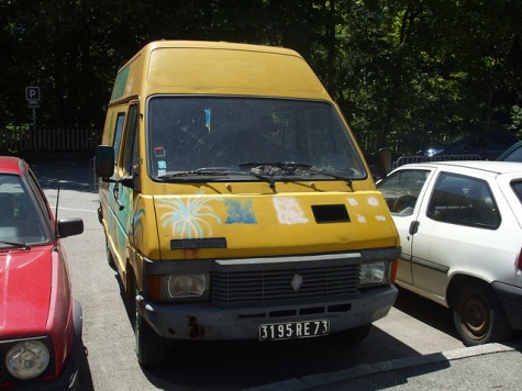 Renault Trafic M&M s podvalníkem Renault Trafic M&M s podvalníkem