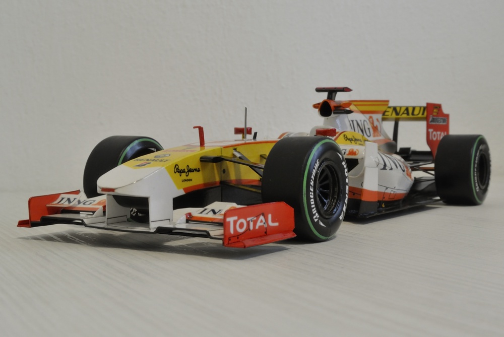 Renault R29 - Fernando Alonso, German GP 2009 (Plná velikost v novém okně) Renault R29 - Fernando Alonso, German GP 2009