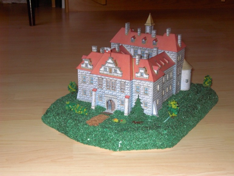 RENESANČNÍ ZÁMEK ,MPR 4 (Plnďż˝ velikost v novďż˝m oknďż˝) RENESANČNÍ ZÁMEK ,MPR 4