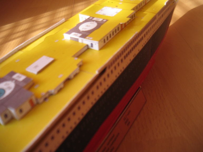 RMS Titanic (Plná velikost v novém okně) RMS Titanic