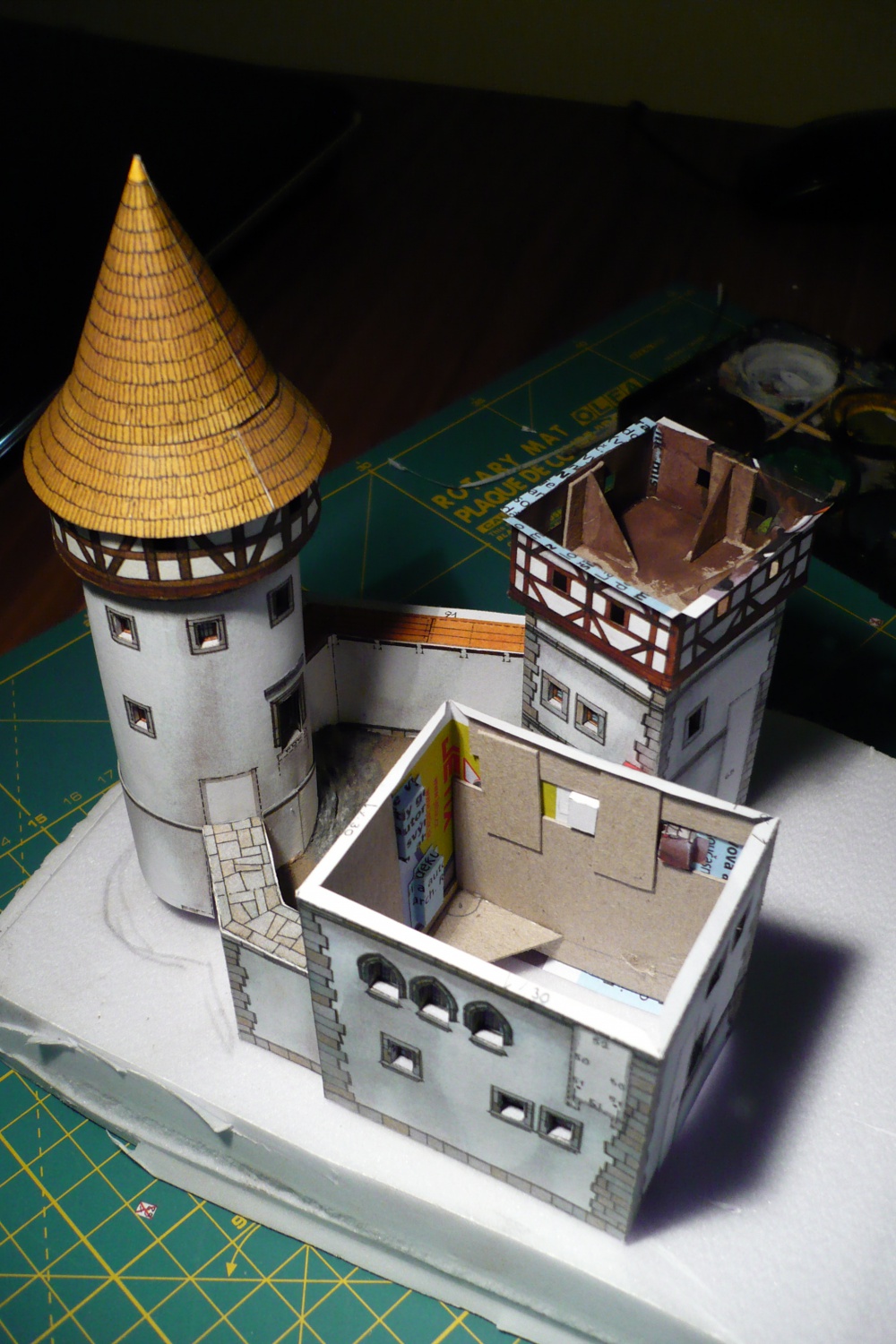 Romantický hrad ze 14. stol. (Plná velikost v novém okně) Romantický hrad ze 14. stol.