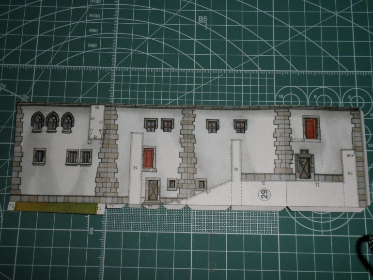 Romatický hrad ze 14. století (Plná velikost v novém okně) Romatický hrad ze 14. století