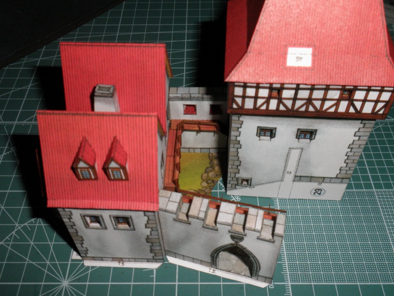 Romatický hrad ze 14. století (Plná velikost v novém okně) Romatický hrad ze 14. století