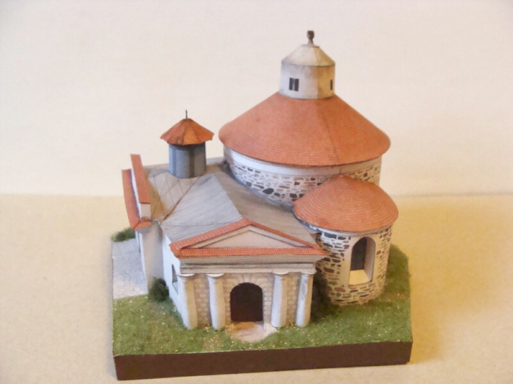 rotunda Nanebevzetí Panny Marie - Plaveč (Plná velikost v novém okně) rotunda Nanebevzetí Panny Marie - Plaveč