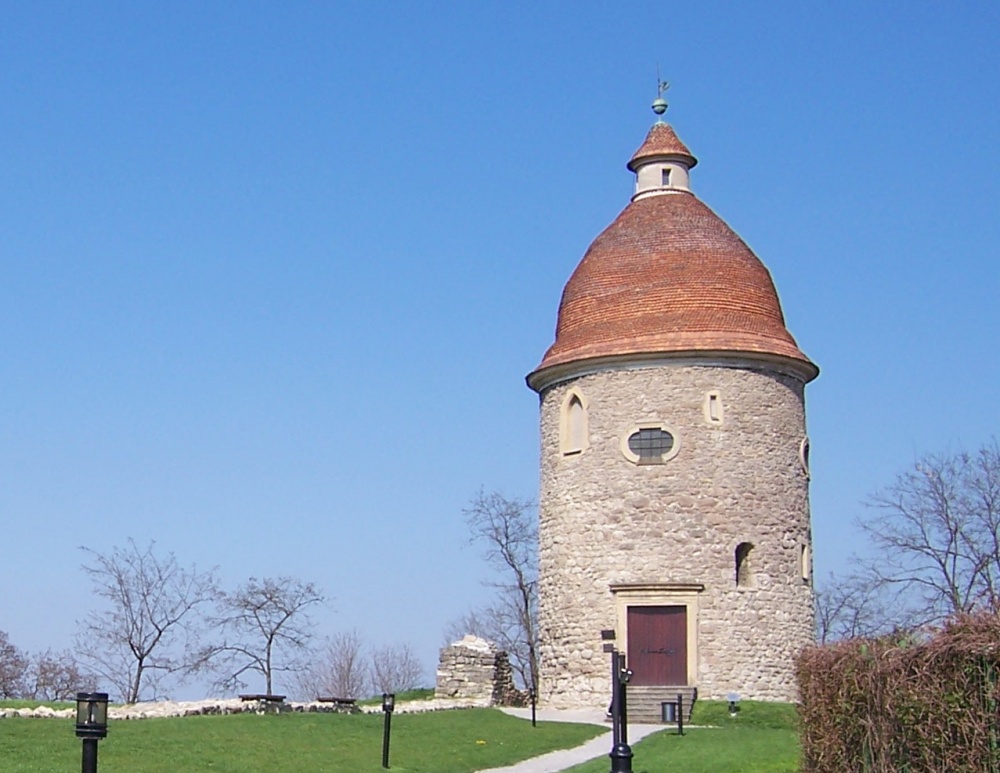 Rotunda sv. Juraja - Skalica (Plná velikost v novém okně) Rotunda sv. Juraja - Skalica
