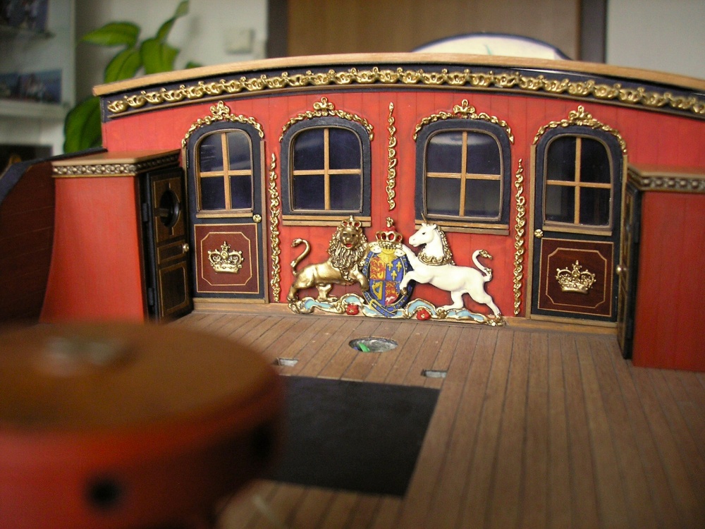 203106