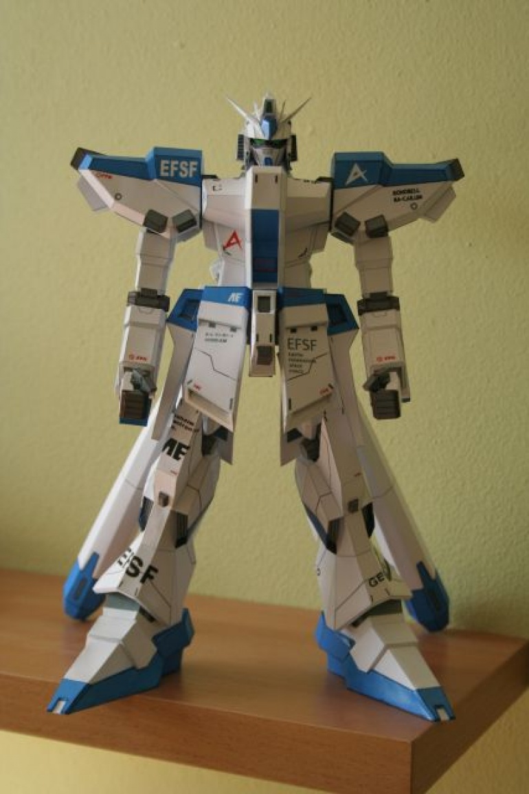 RX-93-V-2 Hi V Gundam (Pln� velikost v nov�m okn�) RX-93-V-2 Hi V Gundam