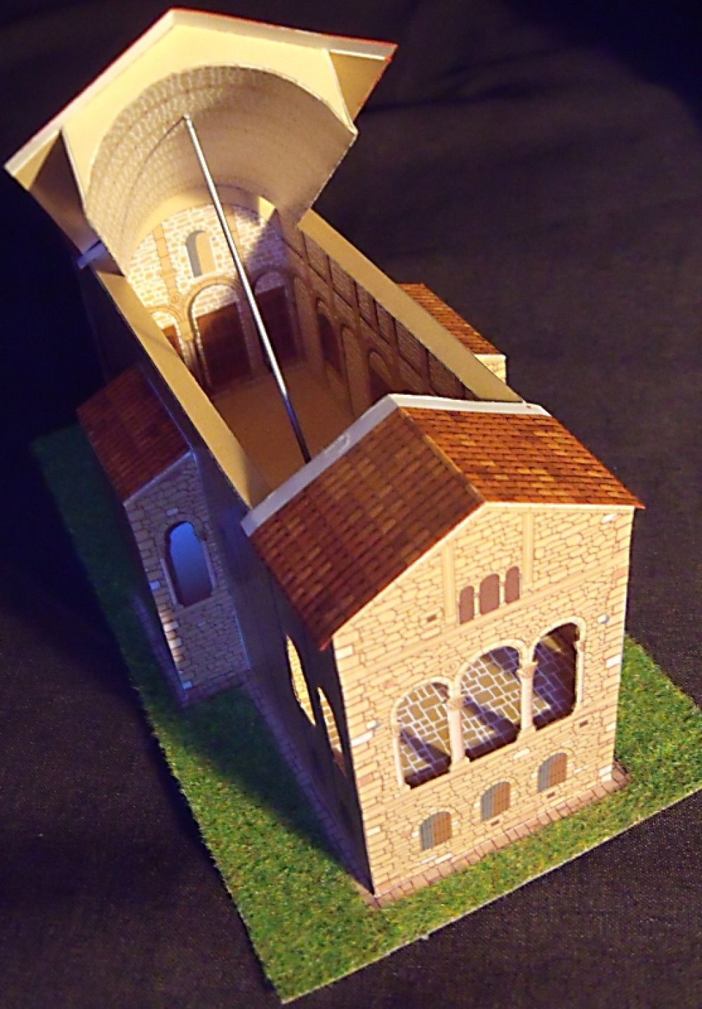 Santa Maria del Naranco (Pln� velikost v nov�m okn�) Santa Maria del Naranco
