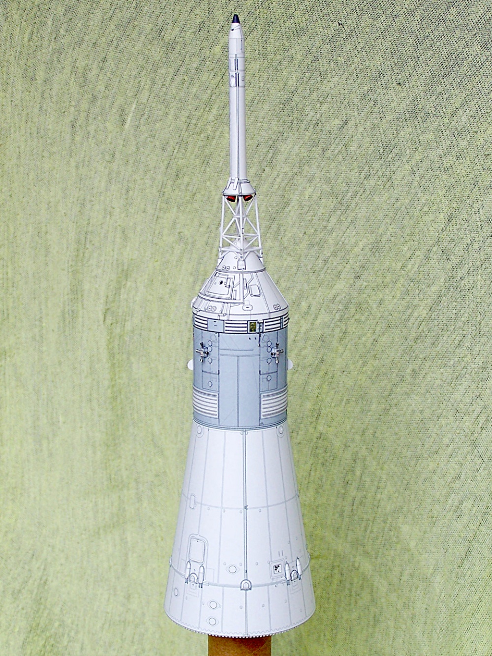 Saturn V (Pln� velikost v nov�m okn�) Saturn V