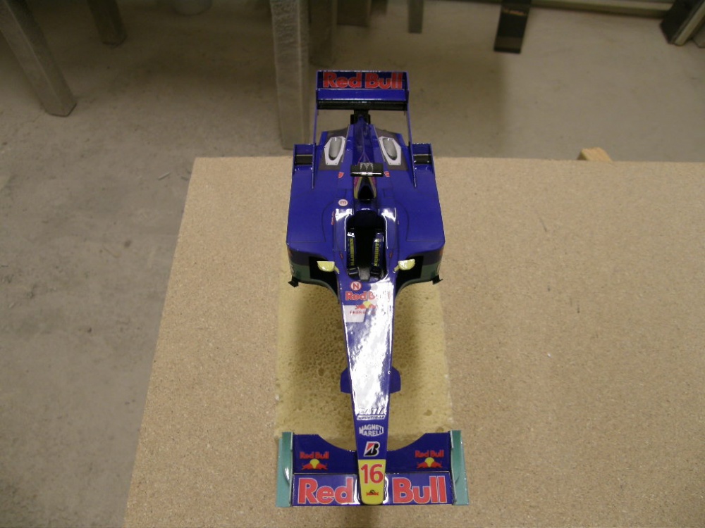 Sauber C 19 (Plná velikost v novém okně) Sauber C 19