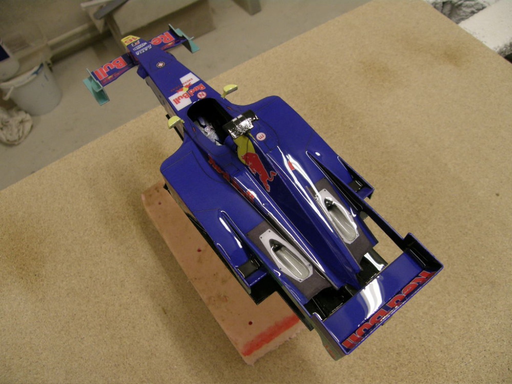 Sauber C 19 (Plná velikost v novém okně) Sauber C 19